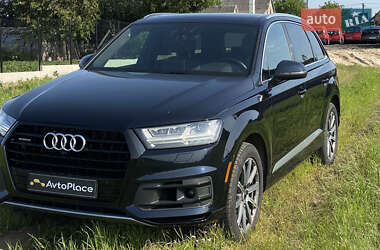 Внедорожник / Кроссовер Audi Q7 2017 в 