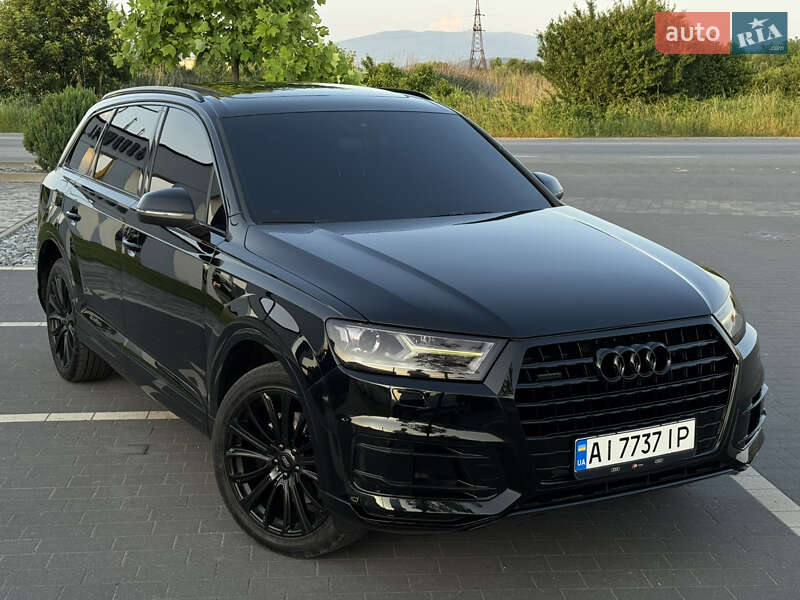 Внедорожник / Кроссовер Audi Q7 2015 в 