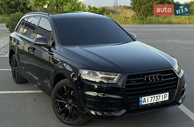 Внедорожник / Кроссовер Audi Q7 2015 в 