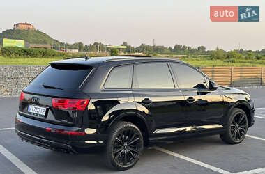 Внедорожник / Кроссовер Audi Q7 2015 в 