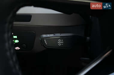 Внедорожник / Кроссовер Audi Q7 2015 в 