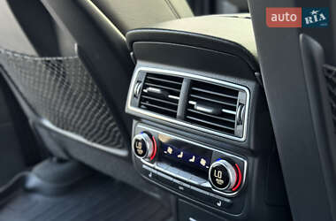 Позашляховик / Кросовер Audi Q7 2017 в 