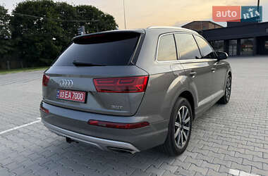 Позашляховик / Кросовер Audi Q7 2017 в 
