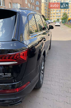 Внедорожник / Кроссовер Audi Q7 2020 в 