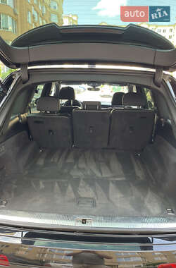 Внедорожник / Кроссовер Audi Q7 2020 в 