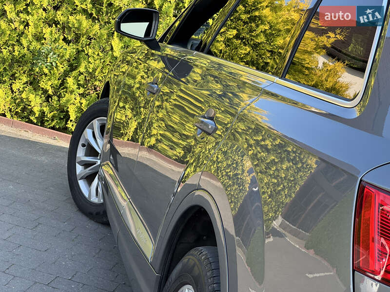 Внедорожник / Кроссовер Audi Q7 2017 в Стрые