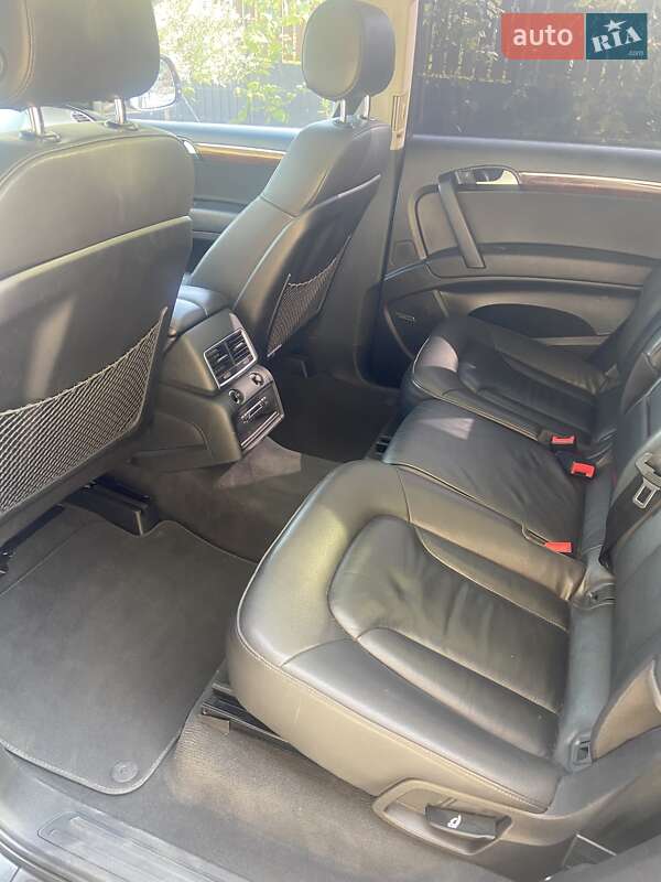 Внедорожник / Кроссовер Audi Q7 2015 в Черновцах