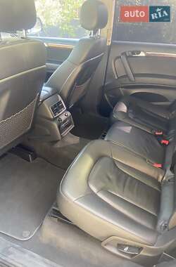 Внедорожник / Кроссовер Audi Q7 2015 в 
