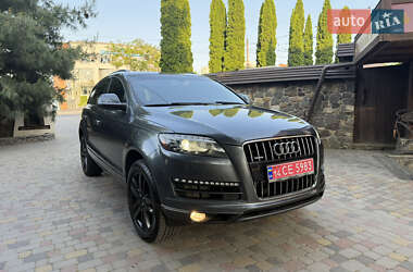 Позашляховик / Кросовер Audi Q7 2015 в 