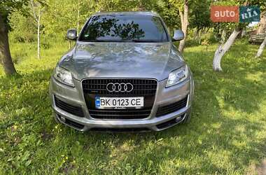 Позашляховик / Кросовер Audi Q7 2007 в 