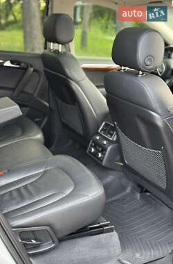 Внедорожник / Кроссовер Audi Q7 2013 в 