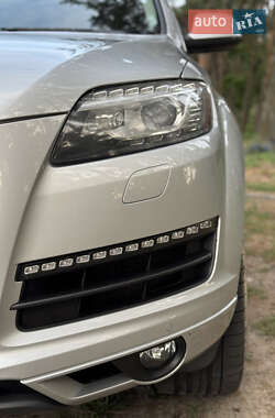 Внедорожник / Кроссовер Audi Q7 2013 в 