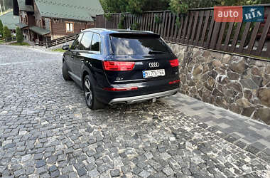 Внедорожник / Кроссовер Audi Q7 2016 в 