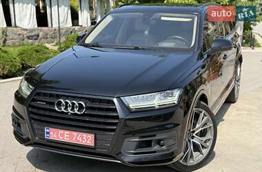 Внедорожник / Кроссовер Audi Q7 2018 в 