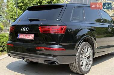Внедорожник / Кроссовер Audi Q7 2018 в 