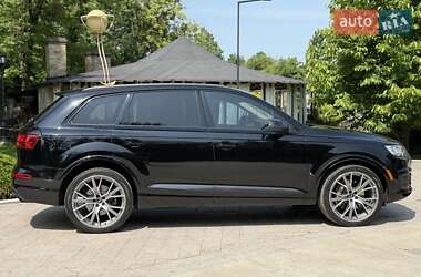 Внедорожник / Кроссовер Audi Q7 2018 в 