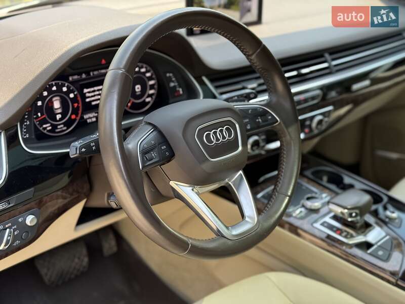Внедорожник / Кроссовер Audi Q7 2018 в Жовкве