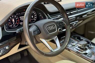 Внедорожник / Кроссовер Audi Q7 2018 в 