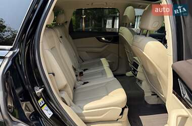 Внедорожник / Кроссовер Audi Q7 2018 в 