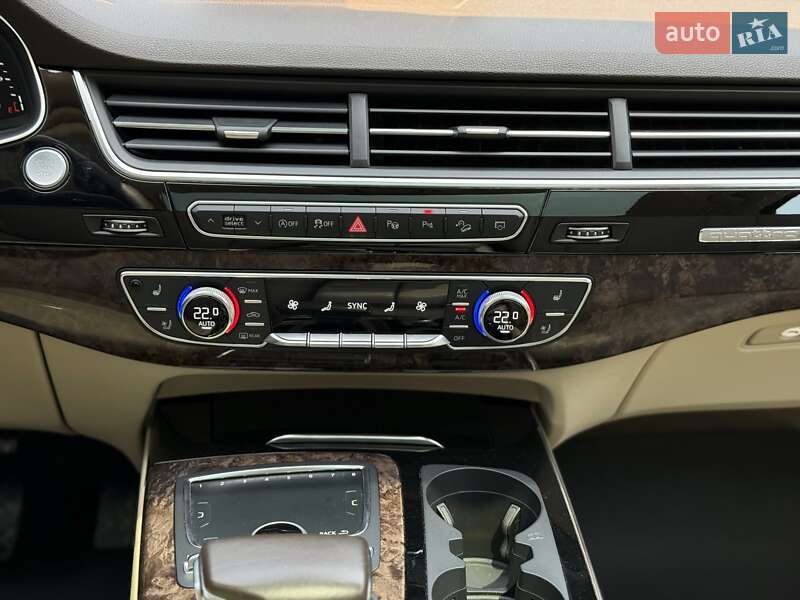 Внедорожник / Кроссовер Audi Q7 2018 в Жовкве