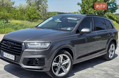 Внедорожник / Кроссовер Audi Q7 2019 в 