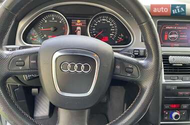 Позашляховик / Кросовер Audi Q7 2007 в 