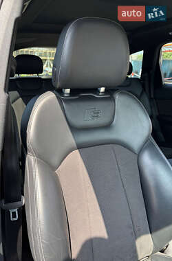 Внедорожник / Кроссовер Audi Q7 2015 в 