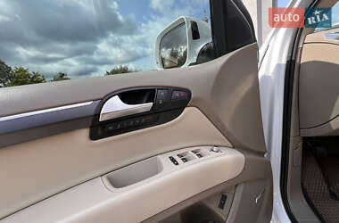 Внедорожник / Кроссовер Audi Q7 2013 в 