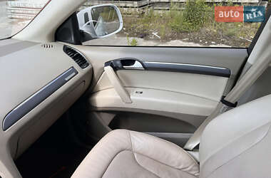 Внедорожник / Кроссовер Audi Q7 2013 в 