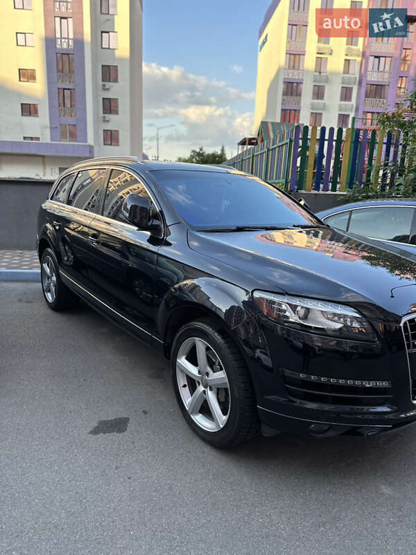 Внедорожник / Кроссовер Audi Q7 2013 в Киеве