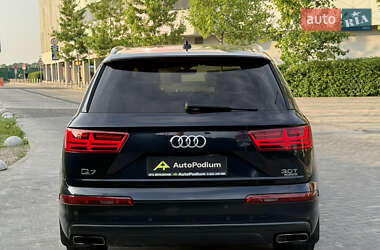Внедорожник / Кроссовер Audi Q7 2017 в 