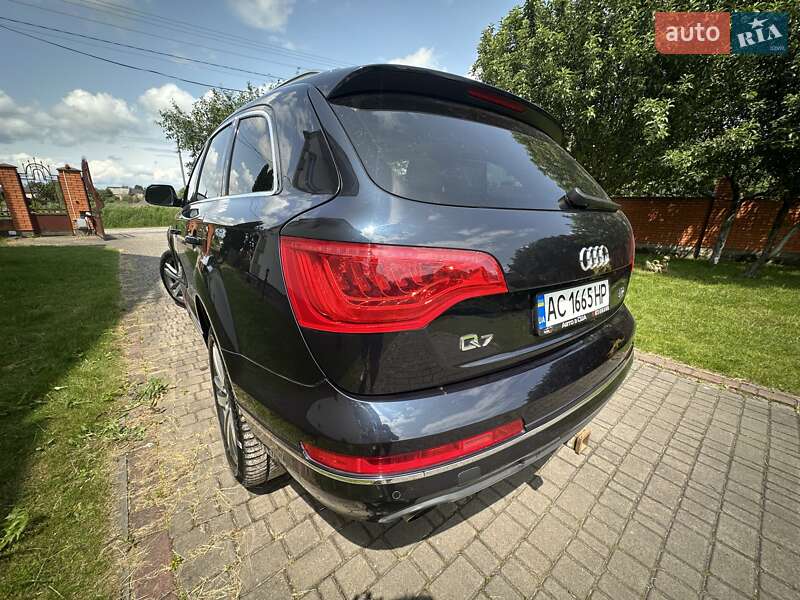 Позашляховик / Кросовер Audi Q7 2012 в Луцьку