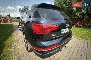 Внедорожник / Кроссовер Audi Q7 2012 в 