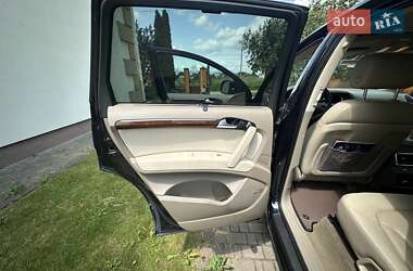 Внедорожник / Кроссовер Audi Q7 2012 в 