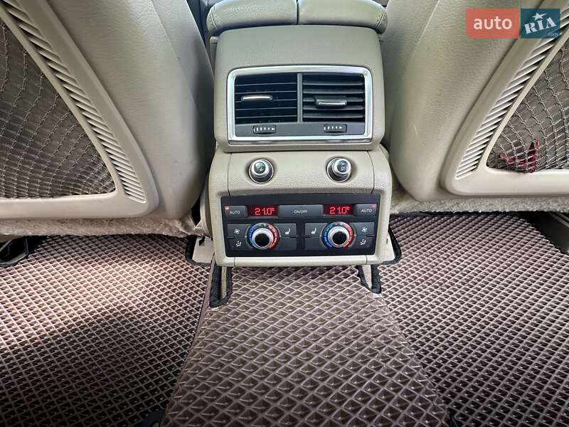 Позашляховик / Кросовер Audi Q7 2012 в Луцьку