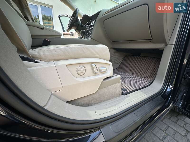 Позашляховик / Кросовер Audi Q7 2012 в Луцьку
