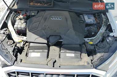 Внедорожник / Кроссовер Audi Q7 2021 в 