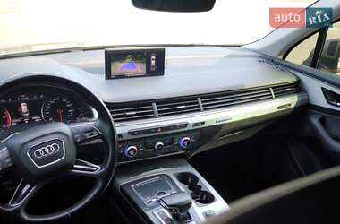 Позашляховик / Кросовер Audi Q7 2015 в 