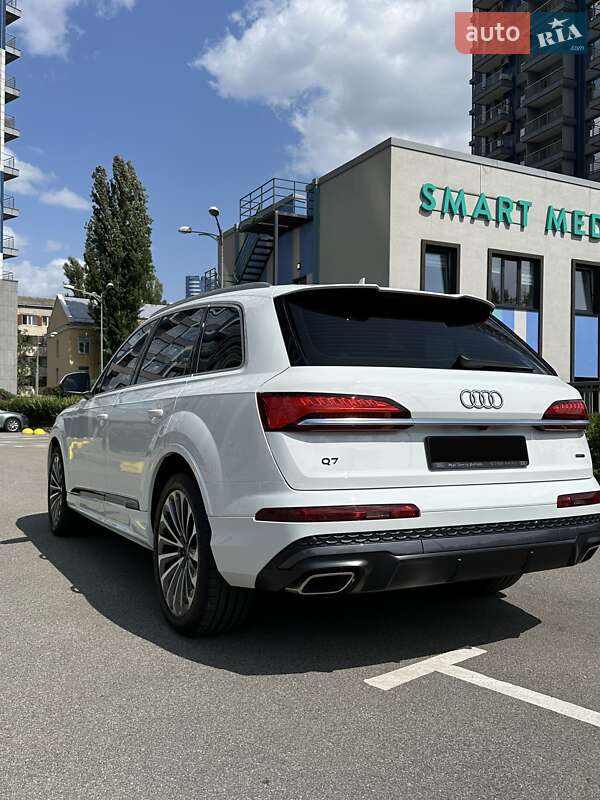 Внедорожник / Кроссовер Audi Q7 2025 в Киеве