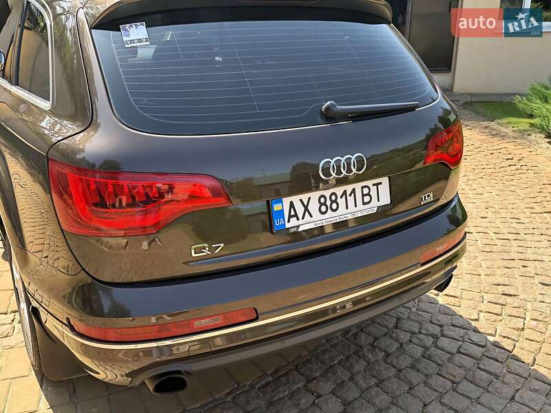 Позашляховик / Кросовер Audi Q7 2014 в Харкові