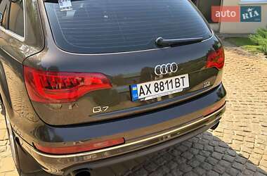 Внедорожник / Кроссовер Audi Q7 2014 в 