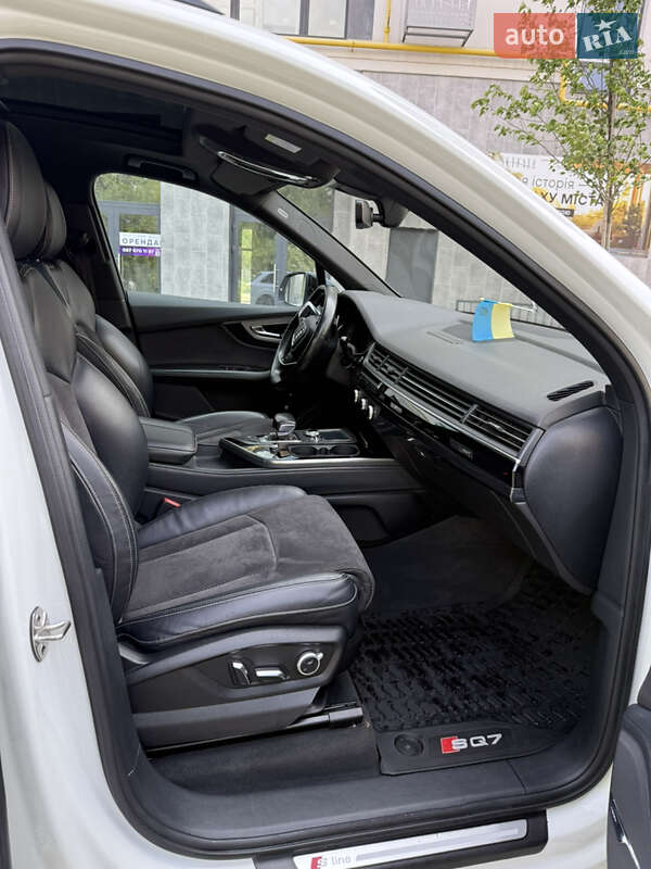 Внедорожник / Кроссовер Audi Q7 2017 в Львове
