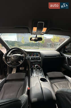 Внедорожник / Кроссовер Audi Q7 2010 в 
