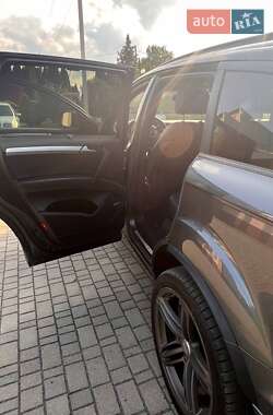 Внедорожник / Кроссовер Audi Q7 2013 в 