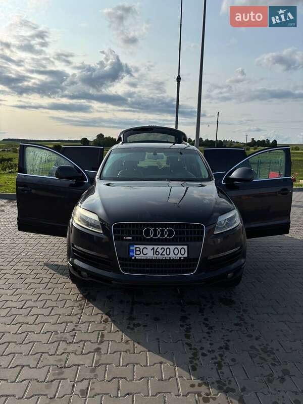 Внедорожник / Кроссовер Audi Q7 2006 в 