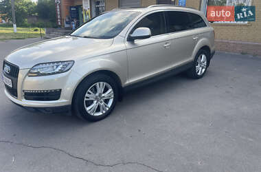 Внедорожник / Кроссовер Audi Q7 2012 в 