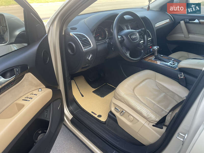 Позашляховик / Кросовер Audi Q7 2012 в Конотопі