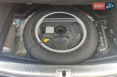 Внедорожник / Кроссовер Audi Q7 2012 в 