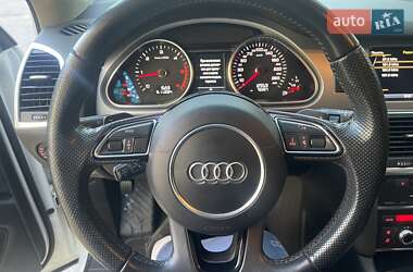 Позашляховик / Кросовер Audi Q7 2012 в 