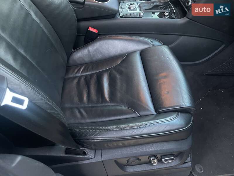 Позашляховик / Кросовер Audi Q7 2012 в Одесі
